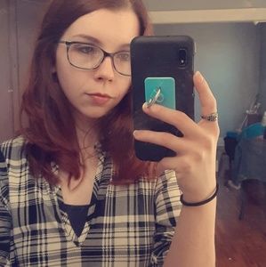 Meet your Posher, Elizabeth